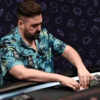 Texas Hold’em Mucking and Hand Ranges: Finding the Sweet Spot
