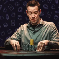 Starting Hand Selection: What To Play in Early Stages of Texas Hold'em Tourneys