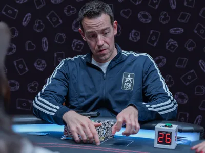 Key Differences between Full Ring and Heads-Up Play