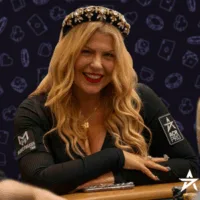 Online vs. Live: Different Strategies for Heads-Up Play